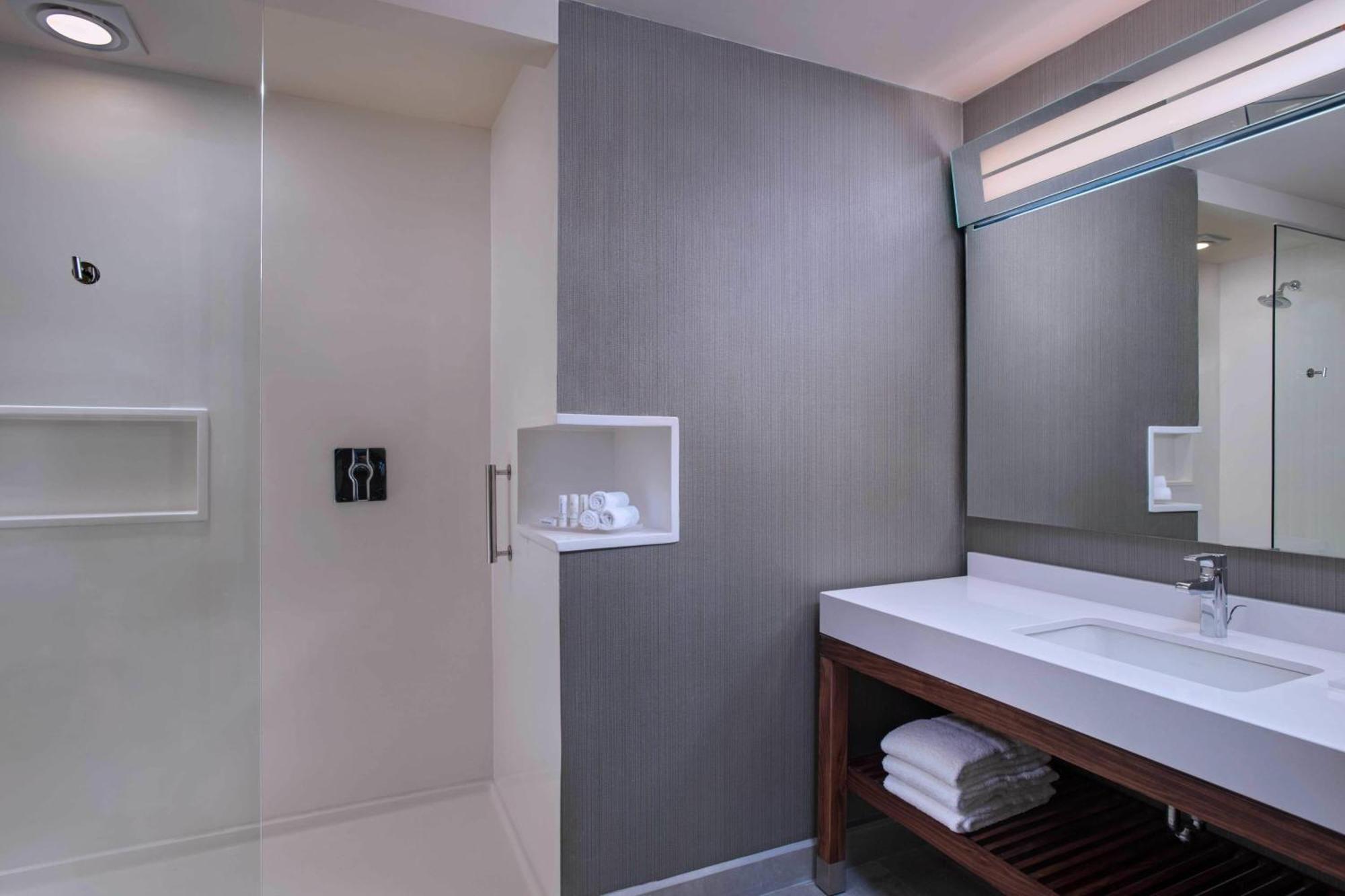 Courtyard By Marriott Città del Guatemala Esterno foto