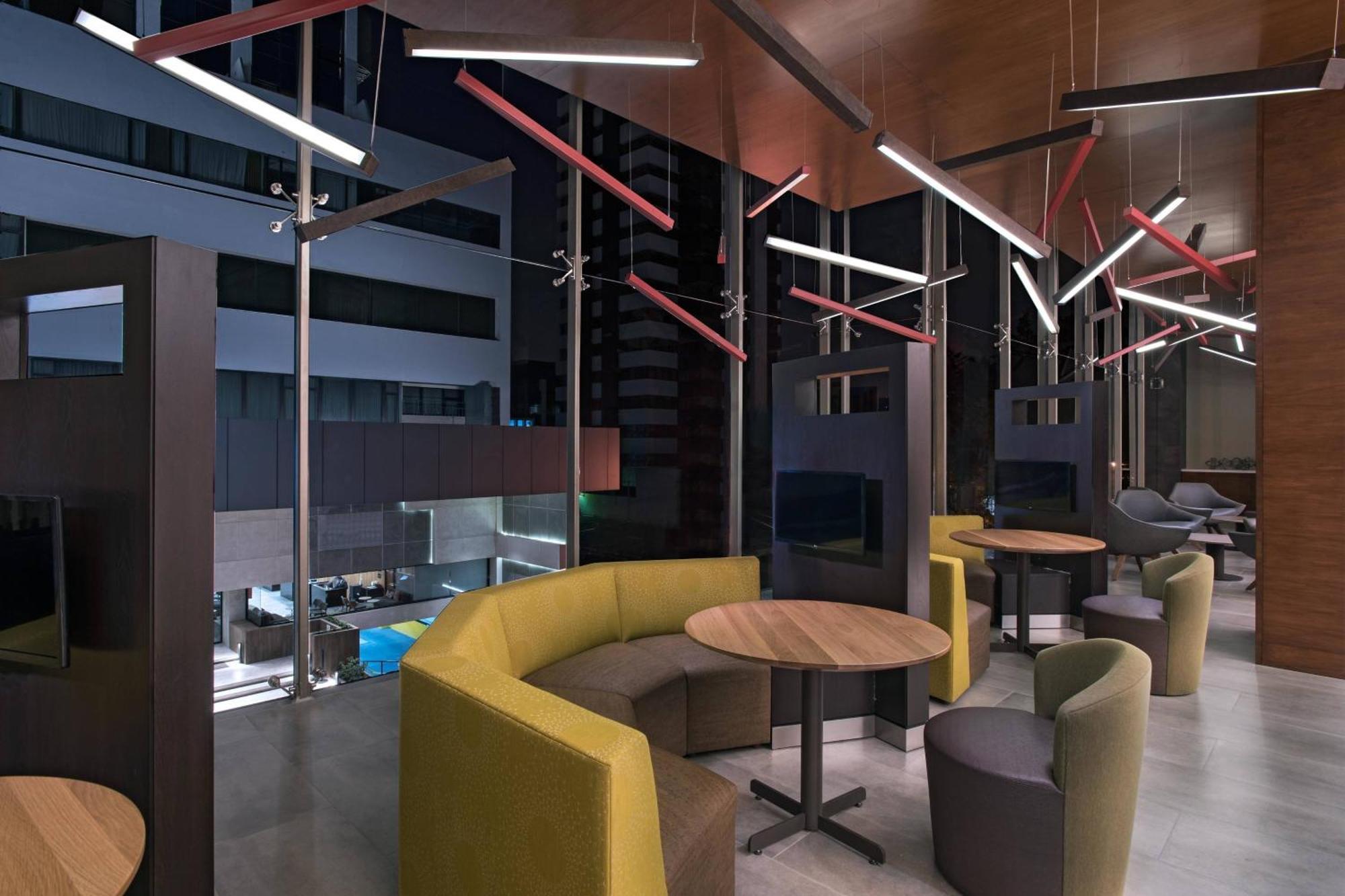 Courtyard By Marriott Città del Guatemala Esterno foto
